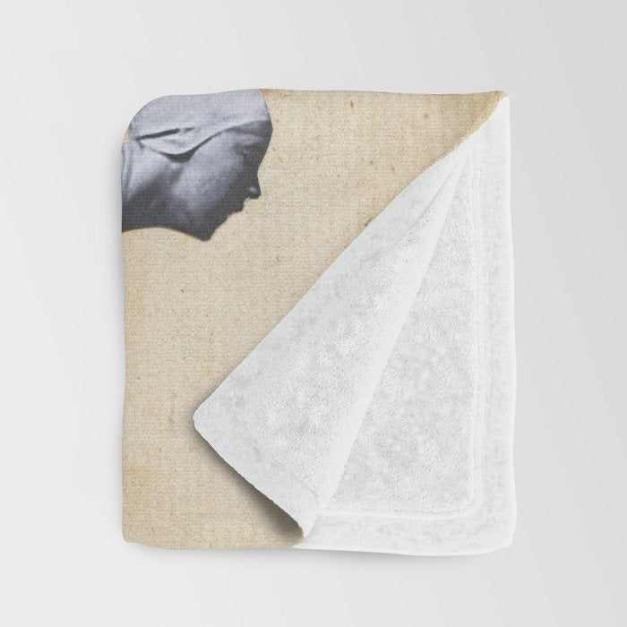 The Swan Throw Blanket Gallery Image 3