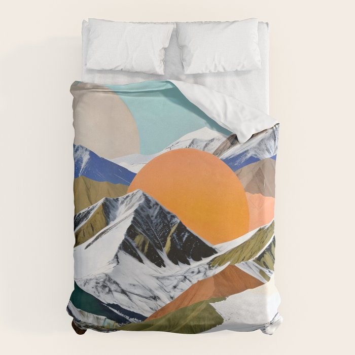 Two Suns Rising Duvet Cover Gallery Image 1