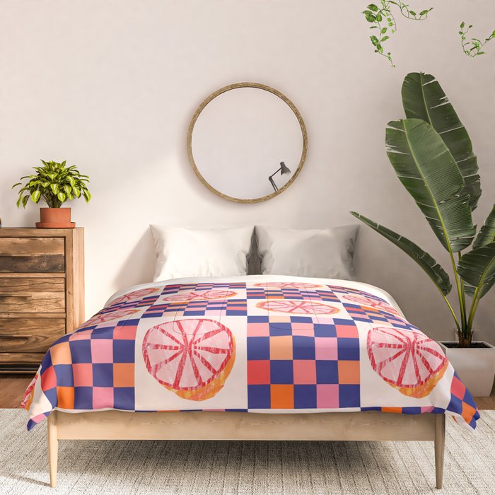 Checkered Sliced Citrus Fruit in Navy & Peachy Pink Comforter Gallery Image 3