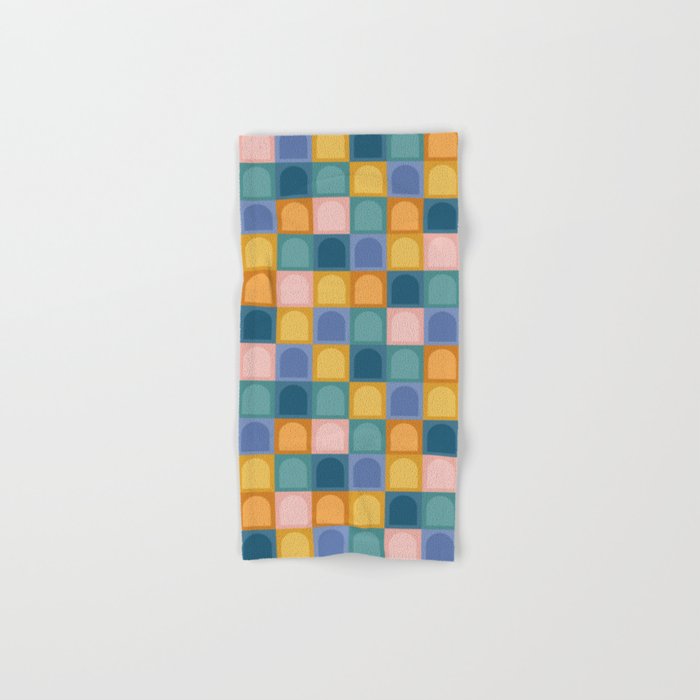 Checkered Arch Pattern II Bath Towel Gallery Image 1