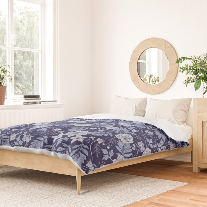 Light Blue, Cobalt Blue, & White Floral Pattern Duvet Cover Gallery Image 2