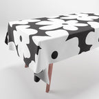 Black & White Flower - 70's White Daisies Tablecloth Gallery Image 1