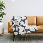 Black & White Flower - 70's White Daisies Throw Blanket Gallery Image 1