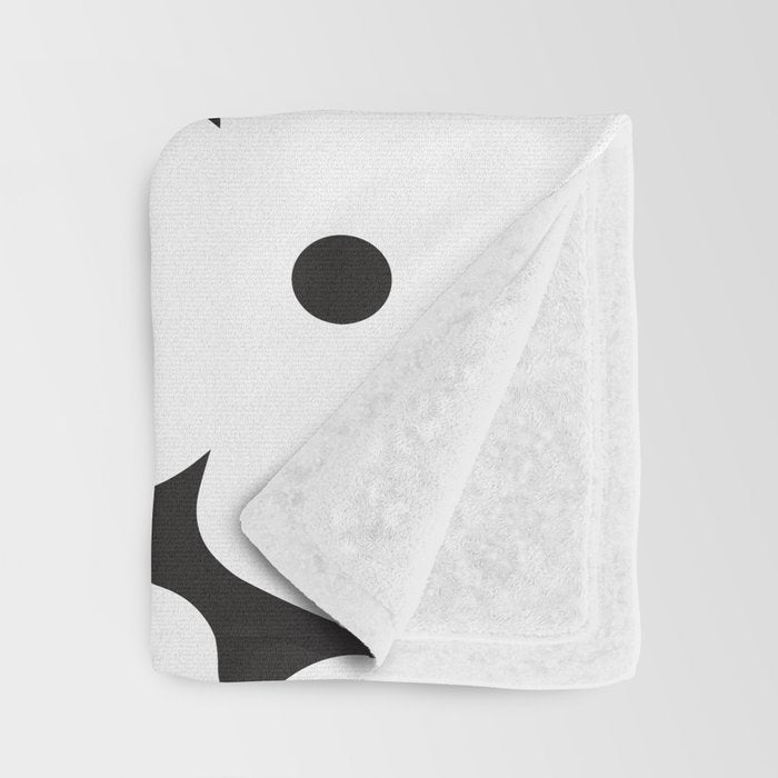 Black & White Flower - 70's White Daisies Throw Blanket Gallery Image 3