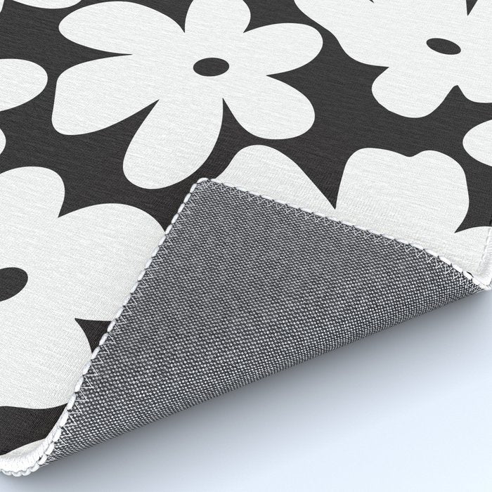 Black & White Flower - 70's White Daisies Rug Gallery Image 4