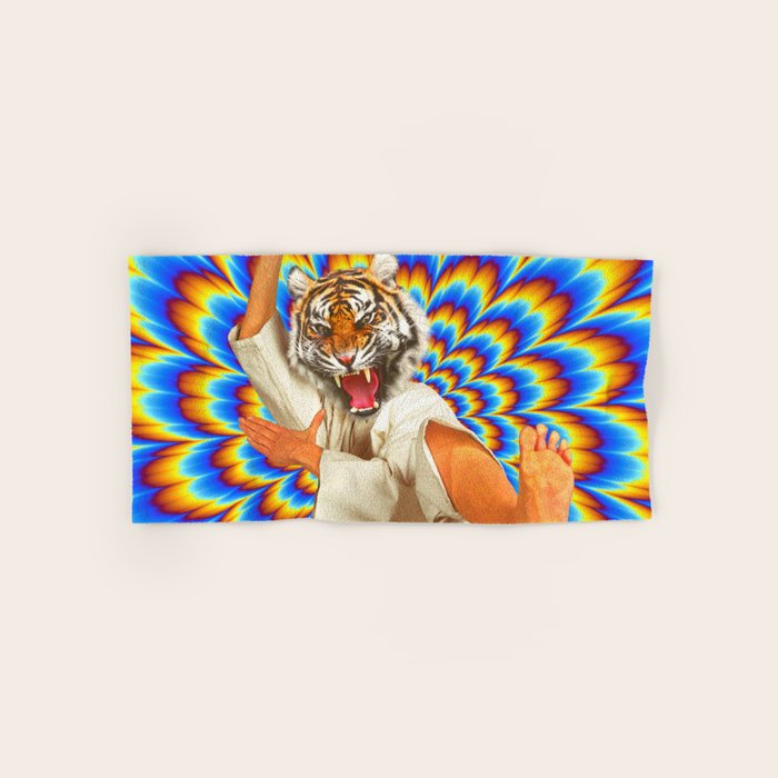 Fighting Tiger - Optical illusion  Towels Gallery Image 1