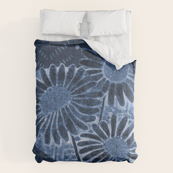 Daisies in Country Field Painting in Navy Blue Comforter Gallery Image 6