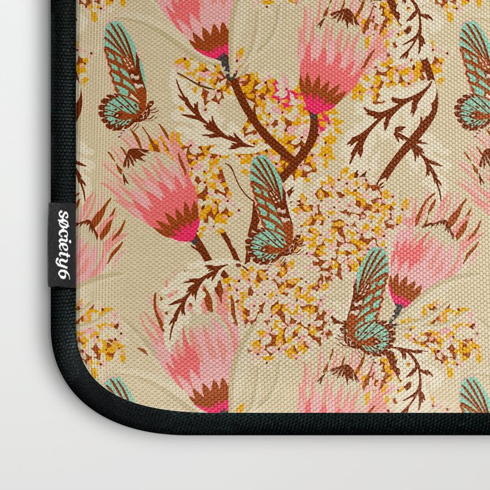 MADEMOISELLE TEMPLE BUTTERFLY Laptop Sleeve Gallery Image 3
