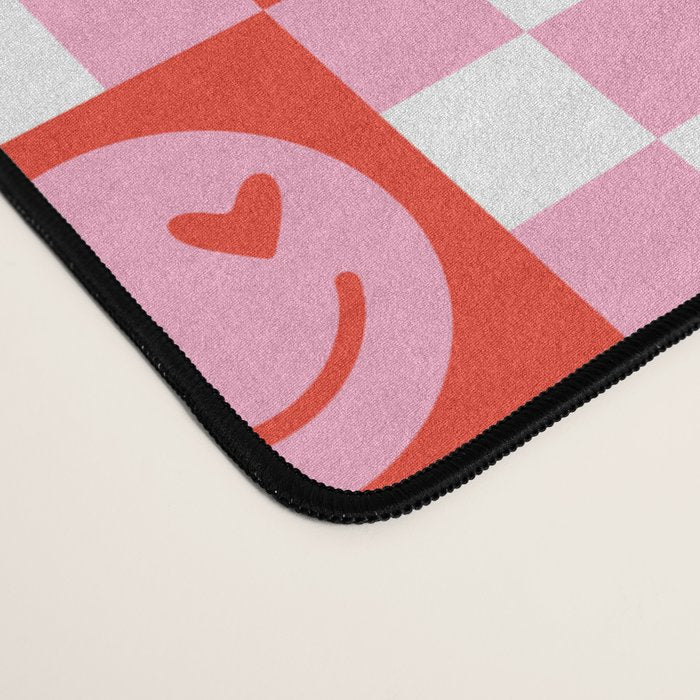 Retro love heart face checkered pattern Desk Mat Gallery Image 4