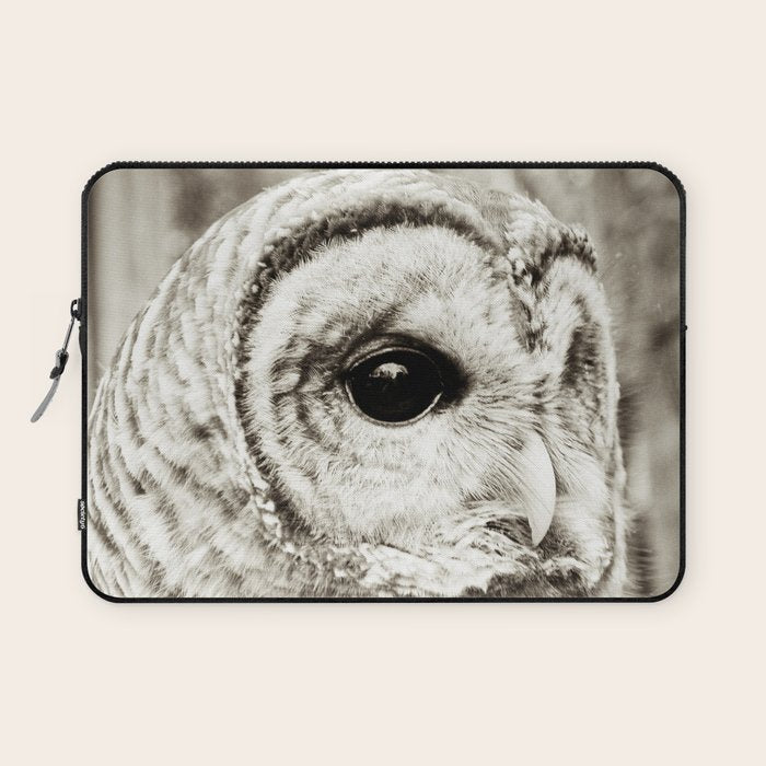 Wise Old Owl Laptop Sleeve Gallery Image 1