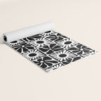 Black and white retro flower art pattern Yoga Mat Gallery Image 2