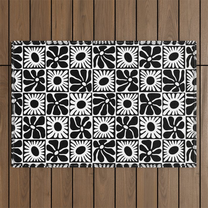 Black and white retro flower art pattern Outdoor Rug Gallery Image 1