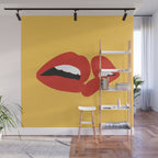 Kiss 01 Wall Mural Gallery Image 1