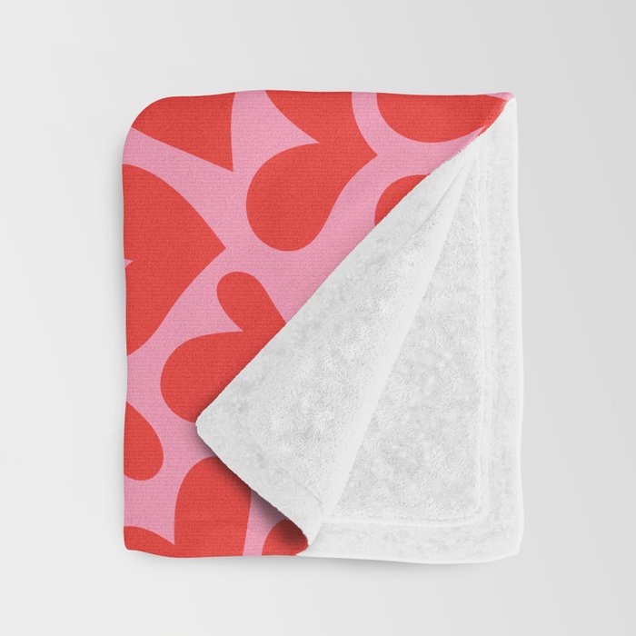 Retro red love heart shape pattern Throw Blanket Gallery Image 3
