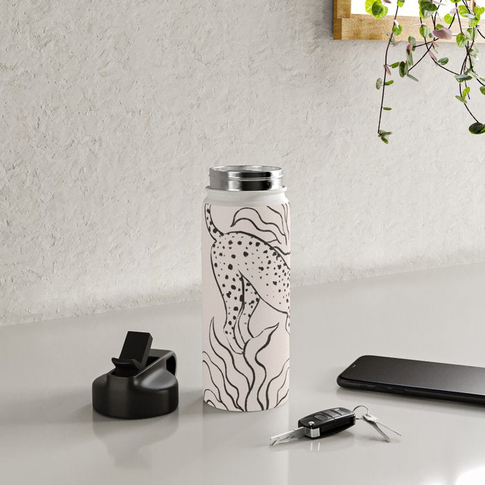 Mild Day lines Water Bottle Gallery Image 4
