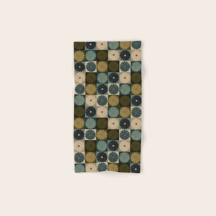 Retro Flowers Check Pattern V Bath Towel Gallery Image 1