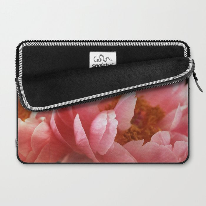 Haute Couture #5 Laptop Sleeve Gallery Image 2