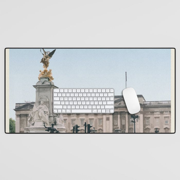 Visit  Buckingham Palace Desk Mat Gallery Image 1