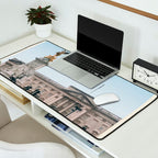 Visit  Buckingham Palace Desk Mat Gallery Image 2
