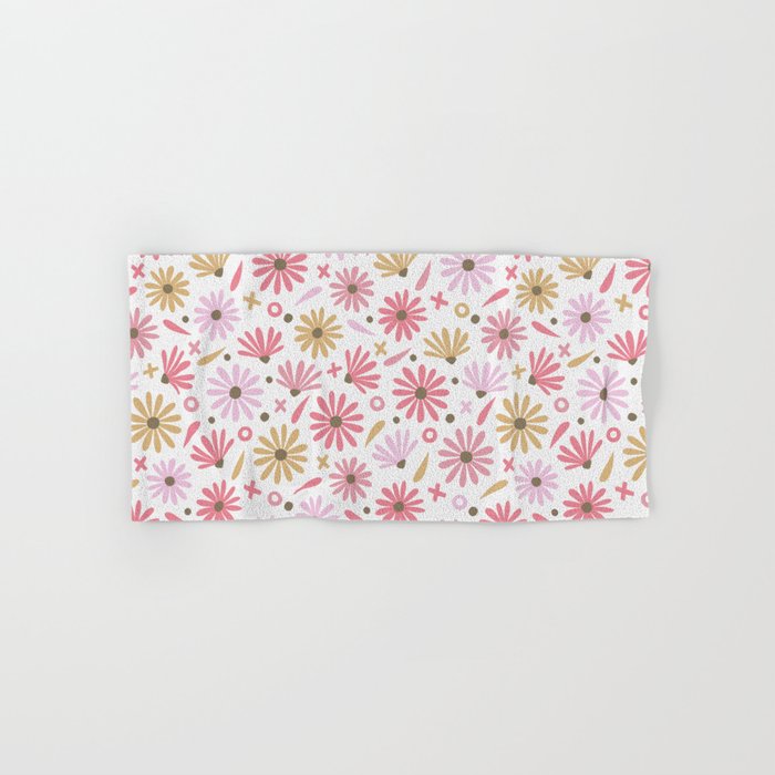 Daisies - Blush & Gold Bath Towel Gallery Image 1