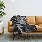 Octopus (black) Throw Blanket Gallery Image 1