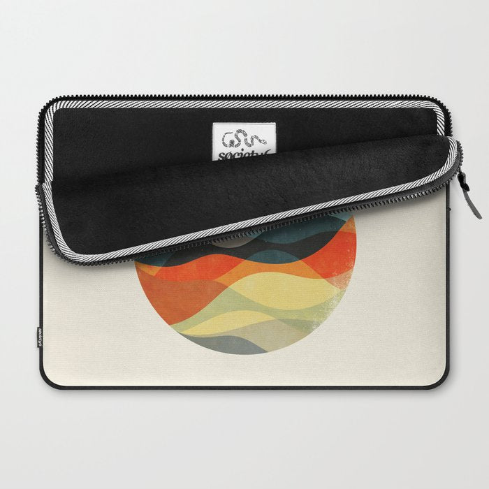 Let the world be your guide Laptop Sleeve Gallery Image 2