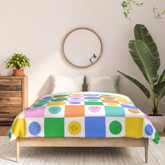 Colorful happy face checkered pattern art Comforter Gallery Image 3