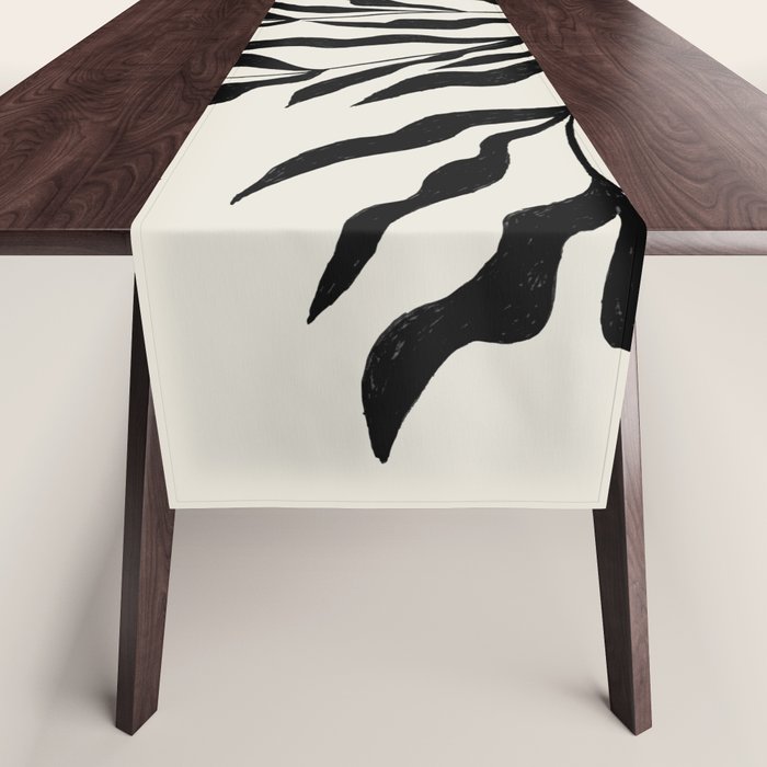 Tulip Tremble Table Runner Gallery Image 1
