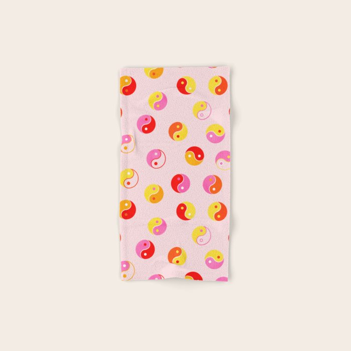 Ying Yang Bright Pattern Bath Towel Gallery Image 1