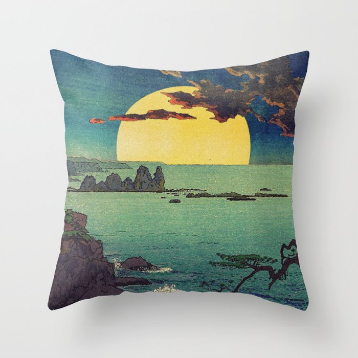 Sololiqui in Fekito  Throw Pillow Gallery Image 6