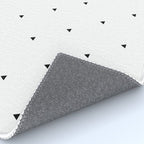 Black and white triangle pattern Rug Gallery Image 4