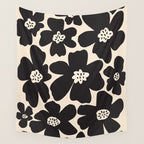 Black and White Retro Daisy Wall Tapestry Gallery Image 4