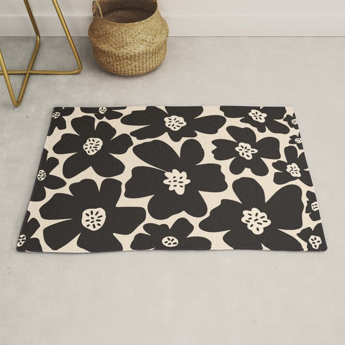 Black and White Retro Daisy Rug Gallery Image 1