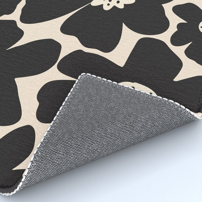 Black and White Retro Daisy Rug Gallery Image 4