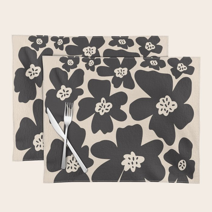 Black and White Retro Daisy Placemat Gallery Image 1