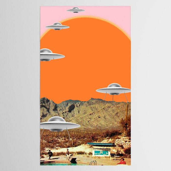 They've arrived! (UFO) Tablecloth Gallery Image 2