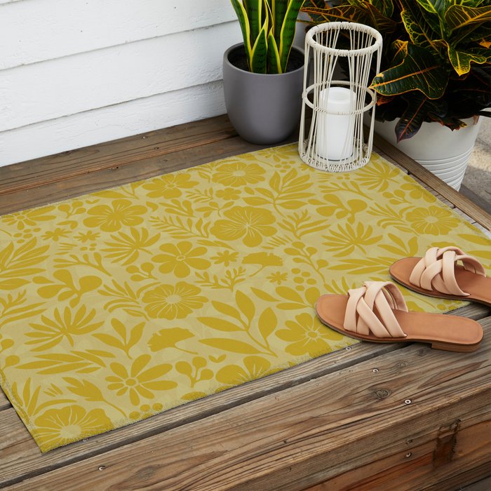 Charming Flower Shapes Warm Sunny Yellow Outdoor Rug Gallery Image 2