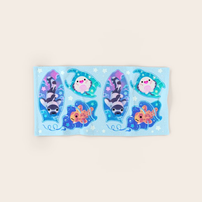 Mermaid's purse (shark egg) Bath Towel Gallery Image 1