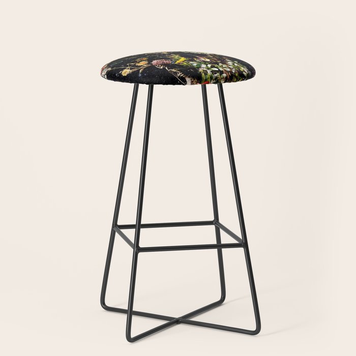 Smyrna Skull Stool Gallery Image 1