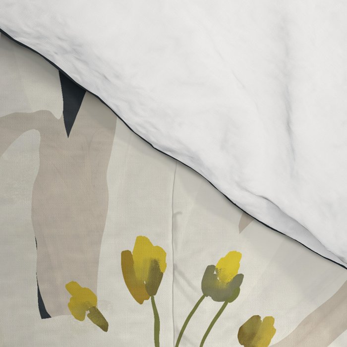 A flower in a vase Comforter Gallery Image 4