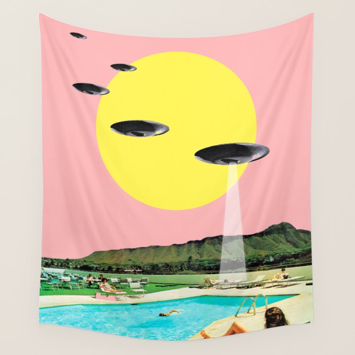 Invasion on vacation (UFO in Hawaii) Wall Tapestry Gallery Image 1