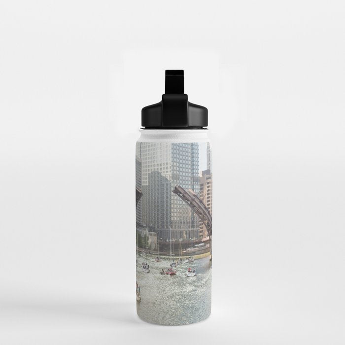 Chicago River, Bridges Up Water Bottle Gallery Image 2