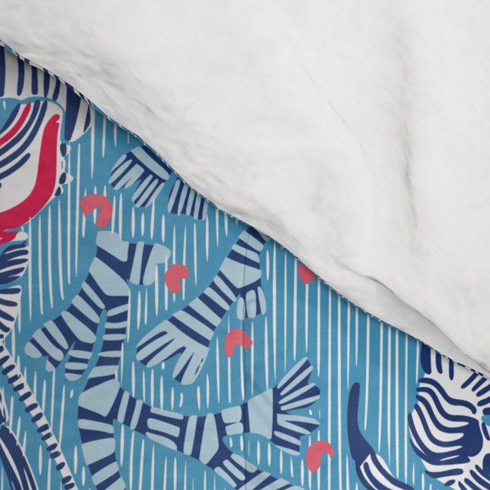 Lobster and crab coastal nostalgia summer blue Comforter Gallery Image 4