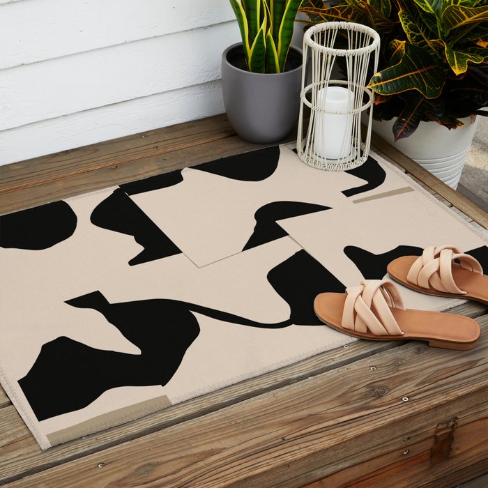 Minimalist 71 Outdoor Rug Gallery Image 2