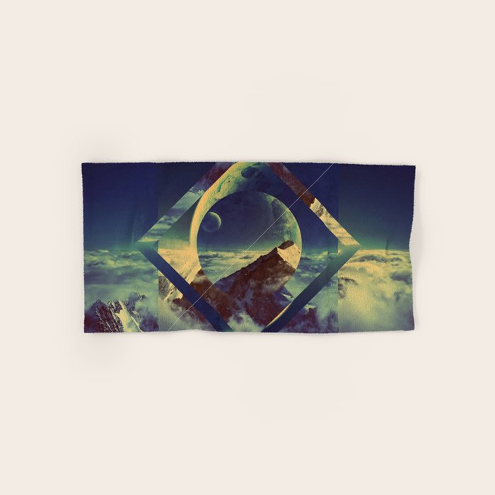 Abstract Mountains Bath Towel Gallery Image 1