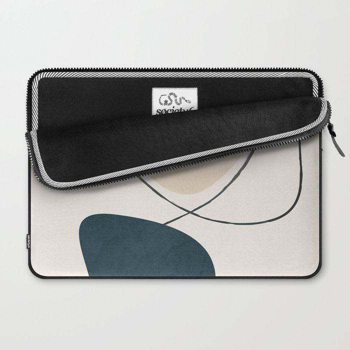 Wildline I Laptop Sleeve Gallery Image 2