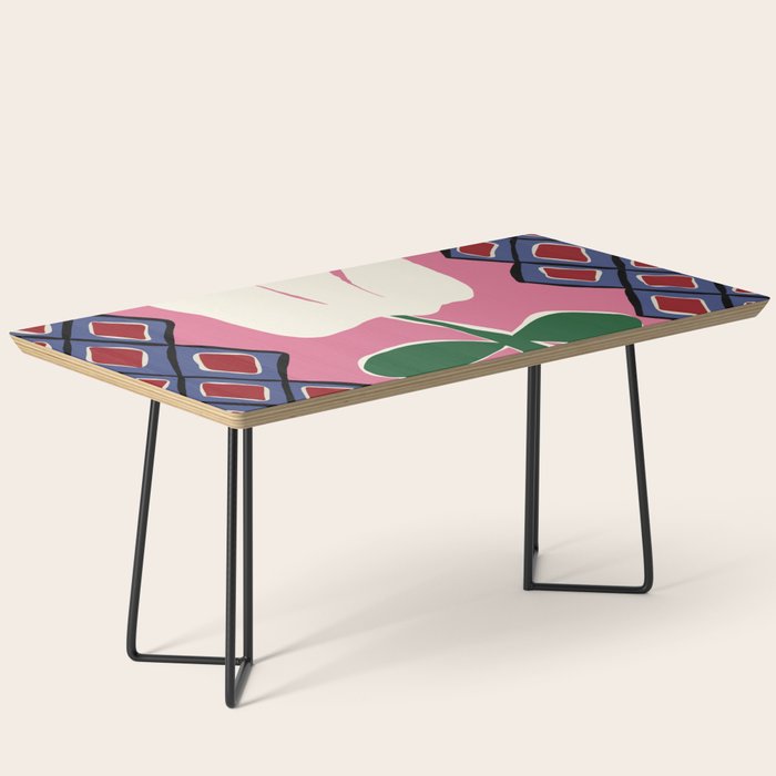 Petal plaid playtime I Coffee Table Gallery Image 1