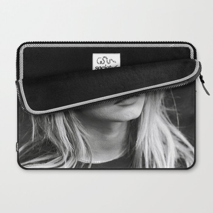 Brigitte Bardot Retro Vintage Art Laptop Sleeve Gallery Image 2