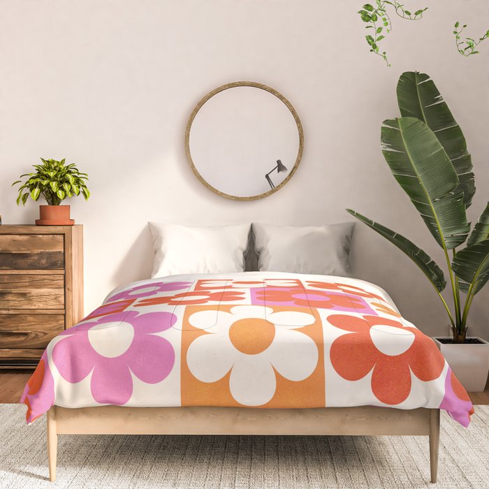 Pink and Orange Retro Daisies Comforter Gallery Image 3