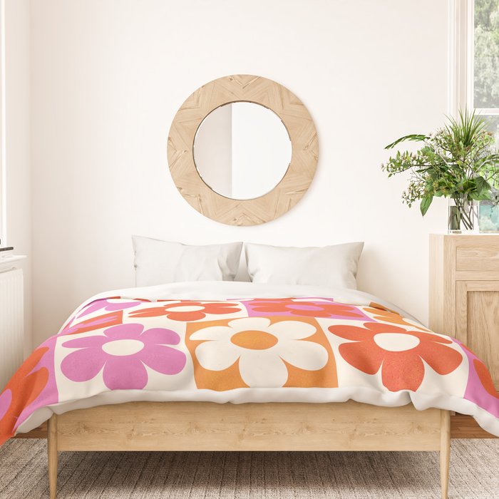 Pink and Orange Retro Daisies Duvet Cover Gallery Image 3